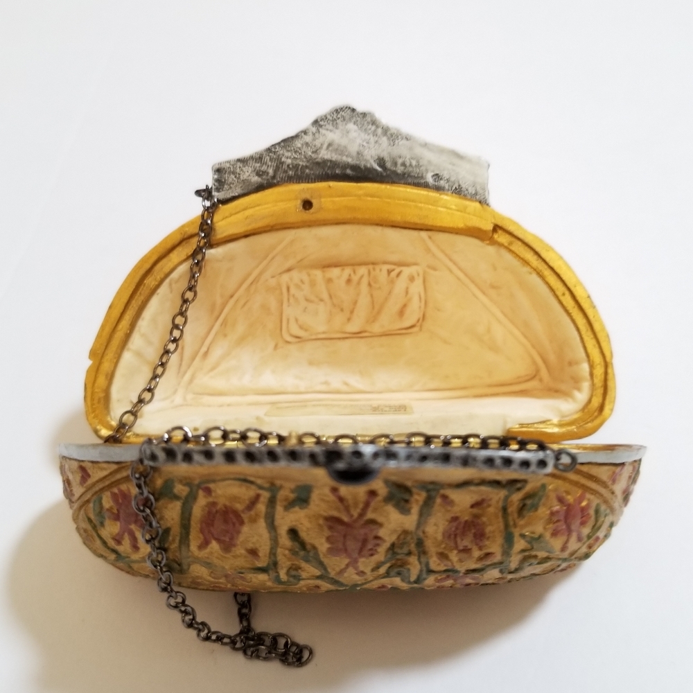 *-Just the Right Style by Raine Tapestry Purse - Picture 4 of 7